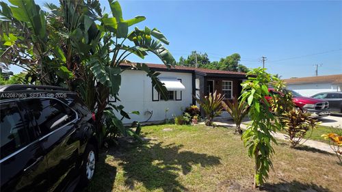 350 Nw 188th St, Miami Gardens, FL, 33169-3939 | Card Image