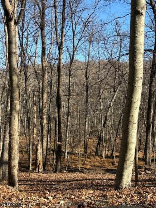 2 Kentbrook Ter, Kinnelon, NJ, 07405-2215 | Card Image