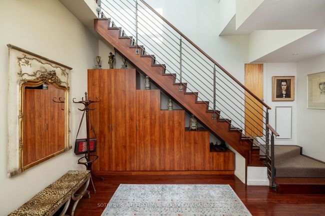 1 - 155 Dalhousie St, Condo with 2 bedrooms, 3 bathrooms and 2 parking in Toronto ON | Image 5
