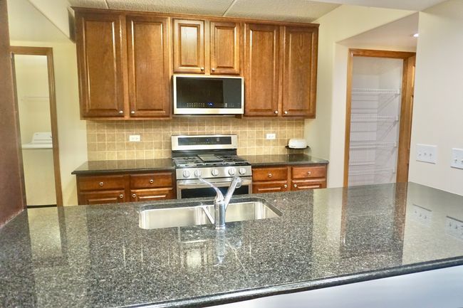 UNIT-510 - 4811 N Olcott Ave, Condo with 2 bedrooms, 2 bathrooms and 1 parking in Harwood Heights IL | Image 4