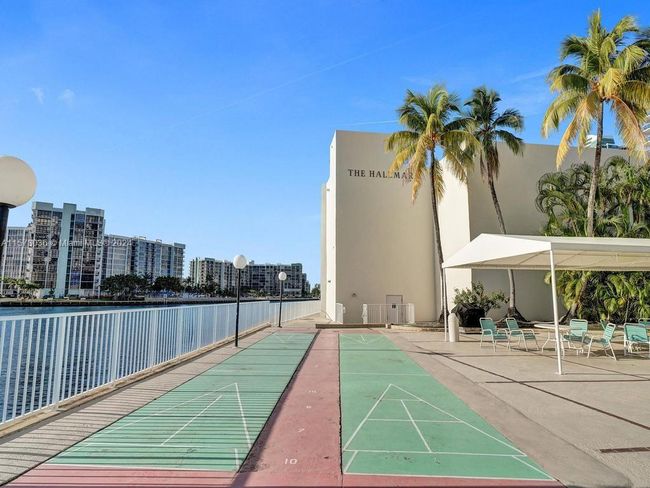 407 - 3800 S Ocean Dr, Condo with 2 bedrooms, 2 bathrooms and null parking in Hollywood FL | Image 23