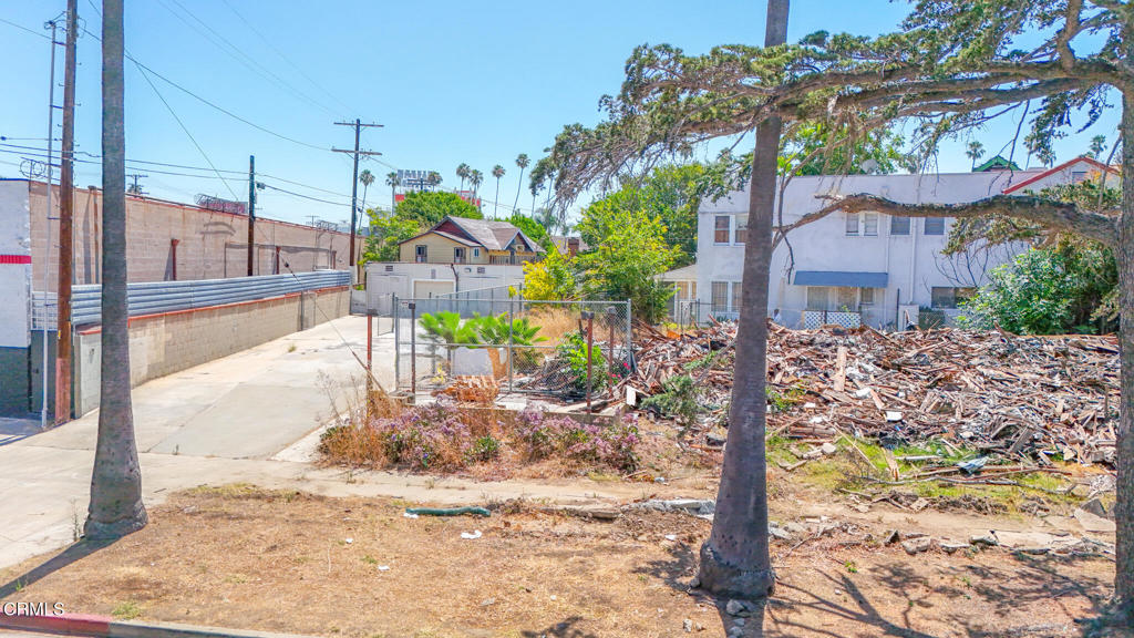 Land in Los Angeles 5