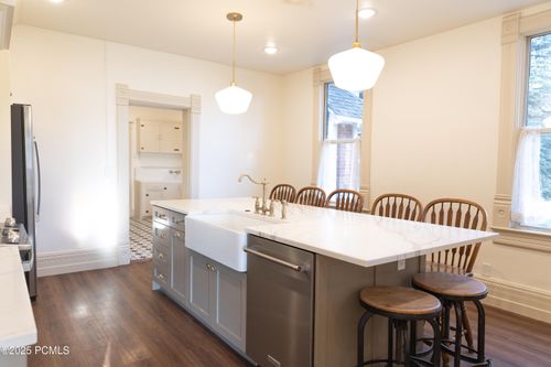 211 W 300 S, Heber City, UT, 84032-2023 | Card Image