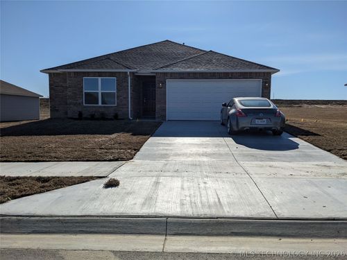 1011 W Odessa Rd, Claremore, OK, 74019-1884 | Card Image