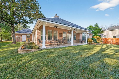 13 Wedgewood Blvd, Conroe, TX, 77304-1349 | Card Image