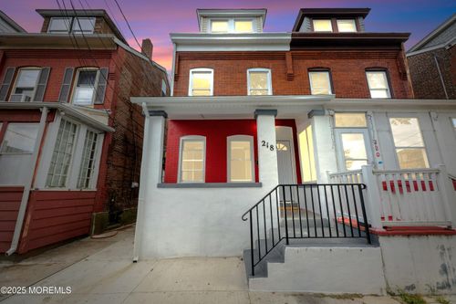 218 Sewell Ave, Hamilton, NJ, 08610-6061 | Card Image