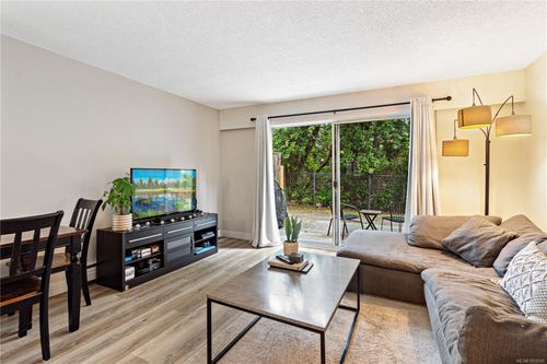 2594 Highland Blvd, Nanaimo, BC, V9S3N8 | Card Image