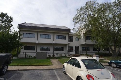301d-5267 Greenwich Road, Virginia Beach, VA, 23462 | Card Image