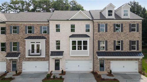 2735 Hallwood Ln, Suwanee, GA, 30024-2961 | Card Image