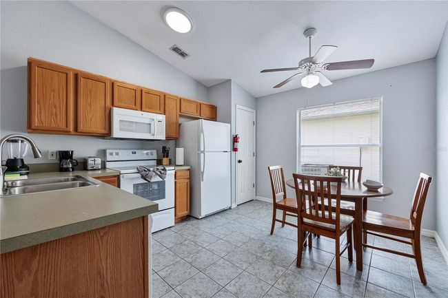 325 Reserve Dr, House other with 5 bedrooms, 3 bathrooms and null parking in Davenport FL | Image 13