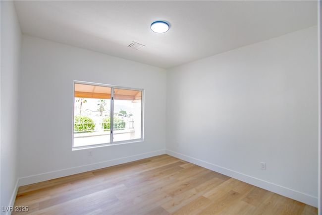 10405 Junction Hill Dr, Townhouse with 2 bedrooms, 2 bathrooms and null parking in Las Vegas NV | Image 15