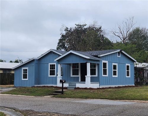 419 Geronimo St, Chickasaw, AL, 36611-1751 | Card Image