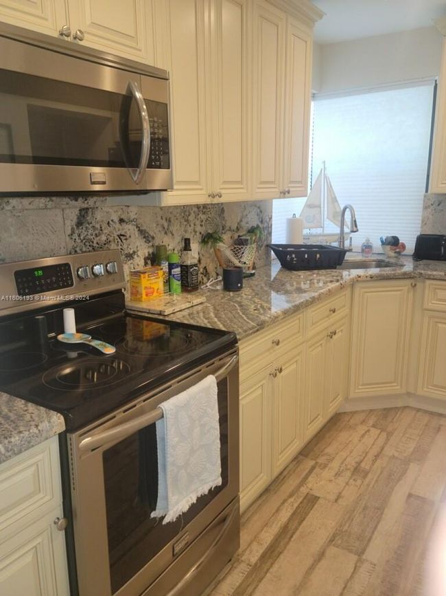 APT-2 - 3201 Canal Dr, Home with 1 bedrooms, 1 bathrooms and null parking in Pompano Beach FL | Image 6