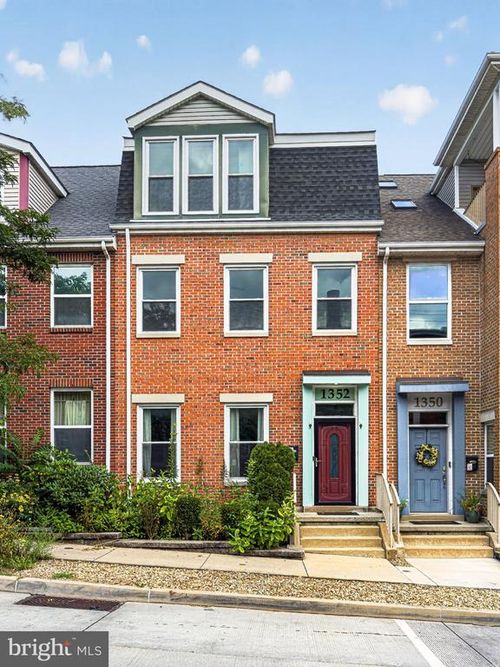 1352 Federal St, Pittsburgh, PA, 15212-4755 | Card Image