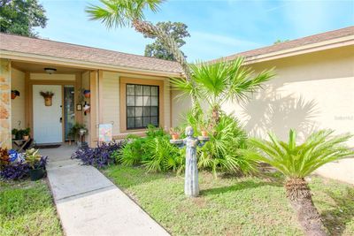 703 Caliente Drive, House other with 3 bedrooms, 2 bathrooms and null parking in Brandon FL | Image 2