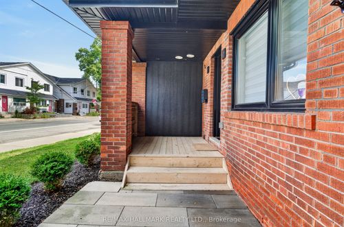 1709 Dundas St E, Toronto, ON, M4L1L7 | Card Image