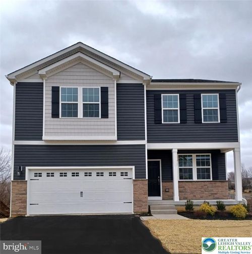 131 Winding Rd, Forks Twp, PA, 18040-8807 | Card Image