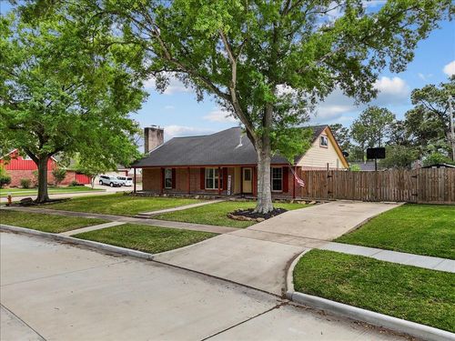 10214 Winding Trail Rd, La Porte, TX, 77571-4242 | Card Image