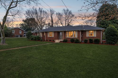 3157 Mcgavock Pike, Nashville, TN, 37214-1649 | Card Image