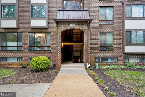 apt-200-130 Roberts Ln, ALEXANDRIA, VA, 22314-4633 | Card Image