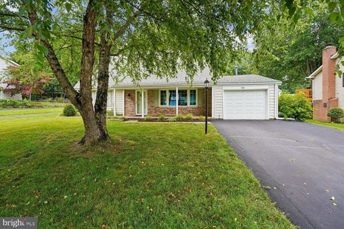 7223 Wickford Dr, ALEXANDRIA, VA, 22315-4212 | Card Image