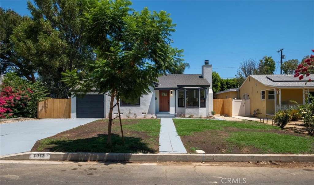 Residential in Reseda 3
