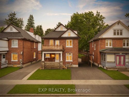 36 Sophia St W, Barrie, ON, L4N1J3 | Card Image