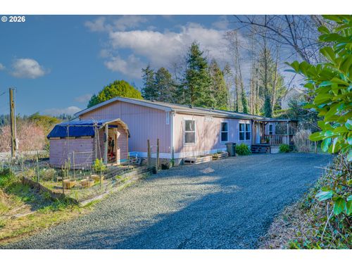 93720 Adams Ln, Coos Bay, OR, 97420-3875 | Card Image