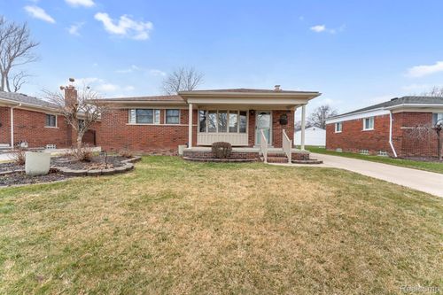 2384 Newman St, Trenton, MI, 48183-2313 | Card Image