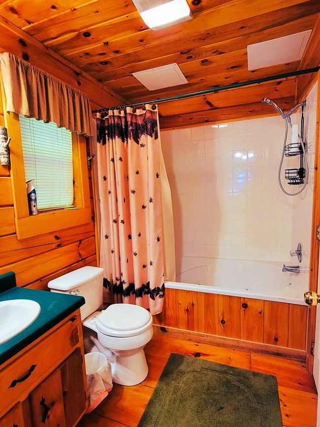 140 Treehouse Trl, Home with 2 bedrooms, 2 bathrooms and null parking in Murphy NC | Image 19