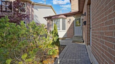 38 Redmond Dr, House other with 3 bedrooms, 3 bathrooms and 6 parking in Ajax ON | Image 3