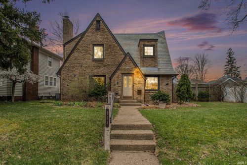 134 Wakewa Ave, South Bend, IN, 46617-1130 | Card Image