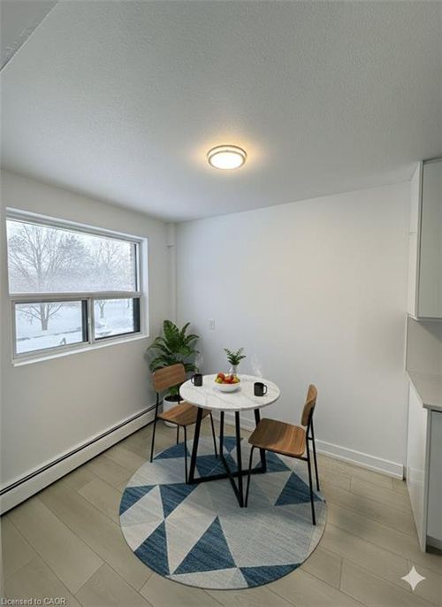 8-15 Kappele Cir, Stratford, ON, N5A5M1 | Card Image