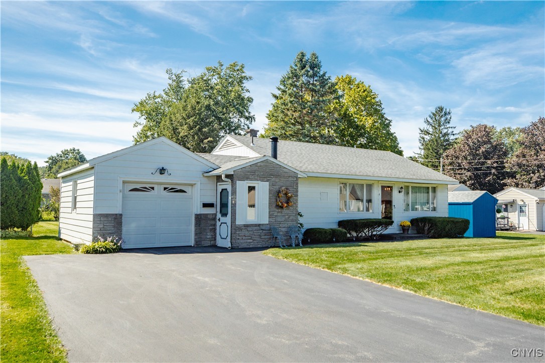 Scott Ave, New Hartford, NY 13413