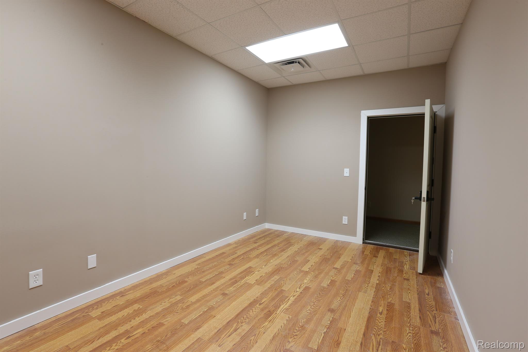 Commercial Lease in Fenton Charter Township