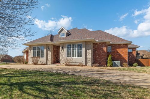1002 E Gaslight Dr, Springfield, MO, 65810-3336 | Card Image