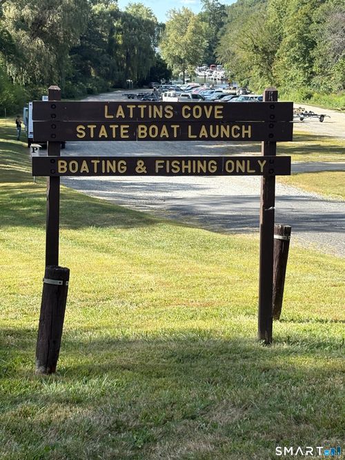 158 A Bayberry Ln, Danbury, CT, 06811-3383 | Card Image