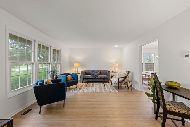 2s644 Devonshire Ln, House other with 4 bedrooms, 3 bathrooms and 2 parking in Glen Ellyn IL | Image 6