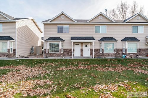 582 Legacy Ln, Rexburg, ID, 83440-5156 | Card Image