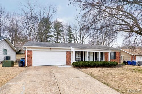 6918 Candlewick Way, Florissant, MO, 63033-5113 | Card Image