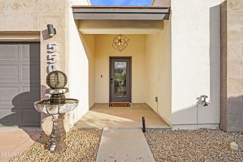 5500 Valley Oak Dr, El Paso, TX, 79932-4404 | Card Image