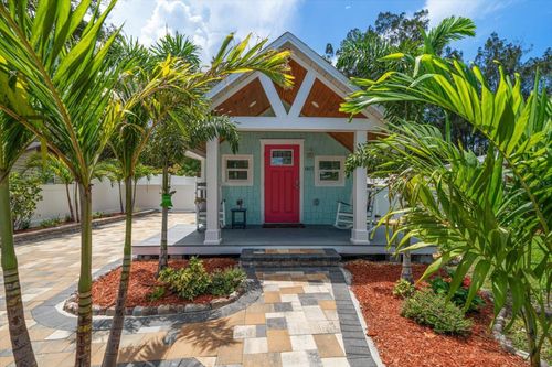 907 15th Ave Nw, Largo, FL, 33770-1008 | Card Image