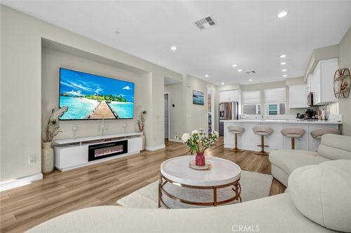 27120 Valley Oak Pl, Valencia, CA, 91381-2199 | Card Image