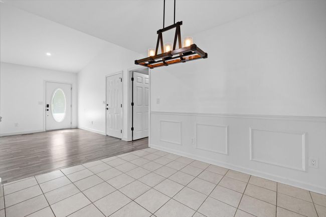 Dining area | Image 16