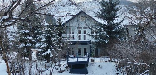 2070 Newcastle Trail, Drumheller, AB, T0J0Y2 | Card Image