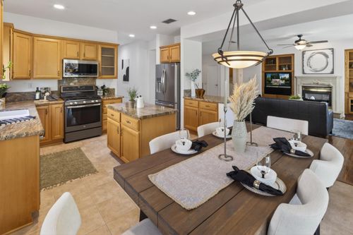 1525 Dapple Dawn Ln, Lincoln, CA, 95648-8631 | Card Image