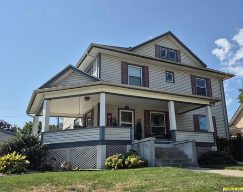 1215 Central Ave, Auburn, NE, 68305-1527 | Card Image