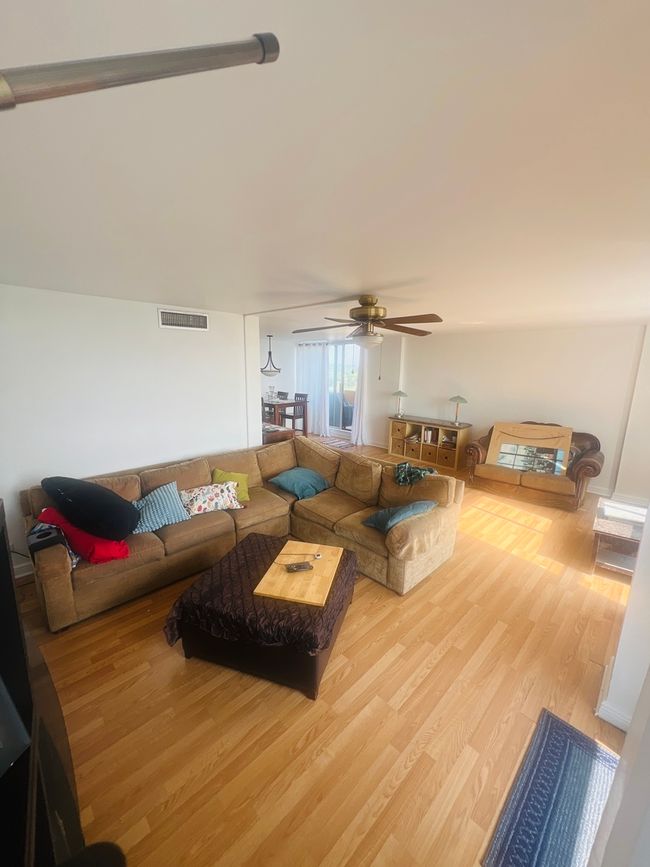 UNIT-1302 - 465 W Dominion Dr, Condo with 2 bedrooms, 2 bathrooms and 2 parking in Wood Dale IL | Image 8