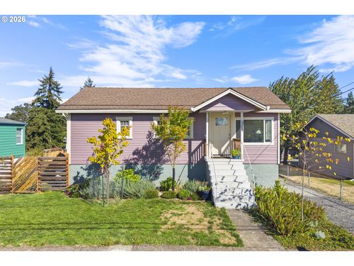 390 S 7th St, Saint Helens, OR, 97051-2519 | Card Image