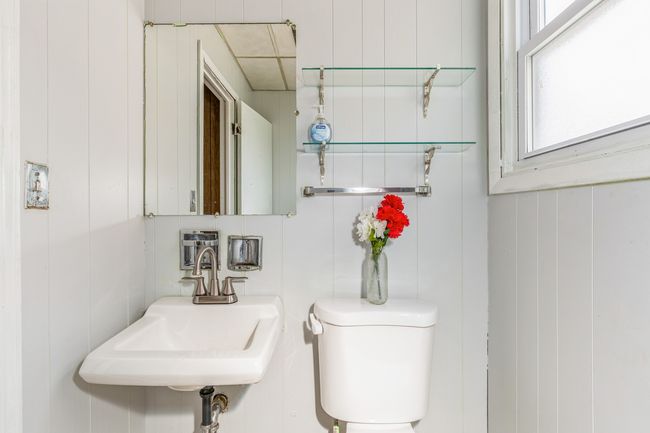 9171 S Burnside Ave, Home with 2 bedrooms, 2 bathrooms and null parking in CHICAGO IL | Image 9